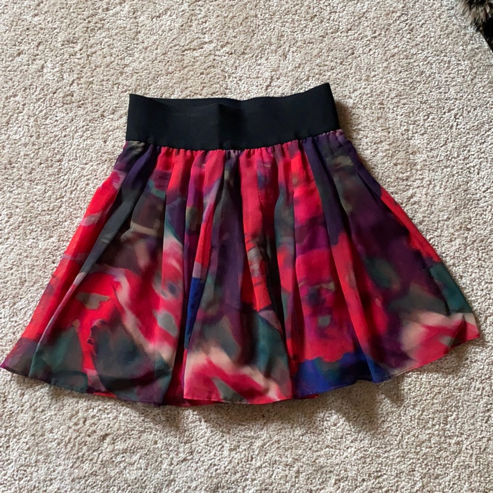 EXPRESS MULTI-COLORED SKIRT